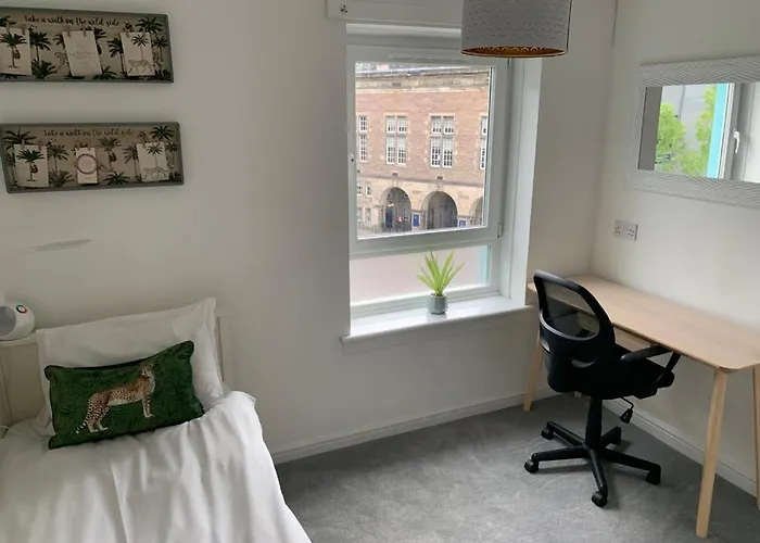 Holyrood Duplex 3- Bedrooms Apartment